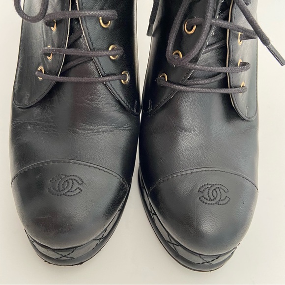 Chanel Black Leather CC Cap Toe Lace Up Platform Ankle Boots - Picture 4 of 16
